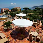 Palazzo Guardati 4* Сорренто