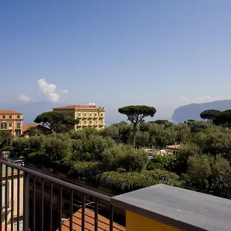 Palazzo Guardati Hotel 4*