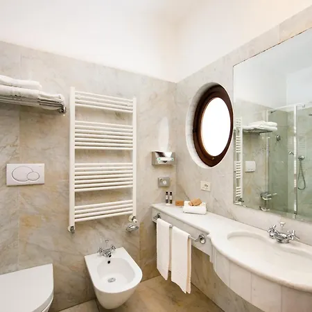 Palazzo Guardati Hotel 4*
