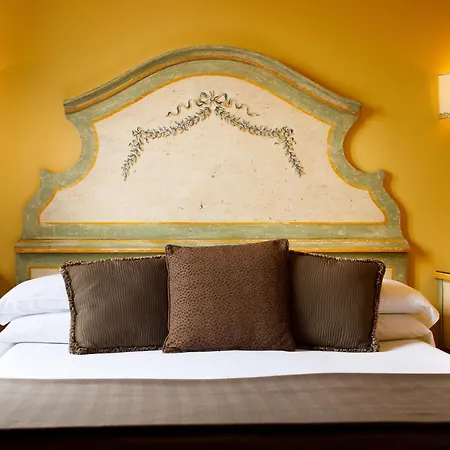 Palazzo Guardati Hotel