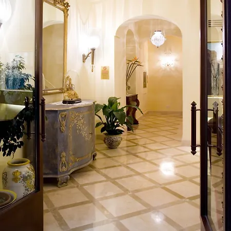 Palazzo Guardati Hotel 4*