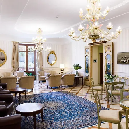 Palazzo Guardati Hotel 4*